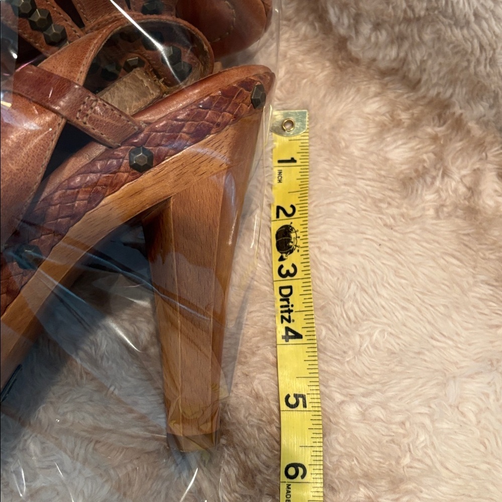 FRYE Caramel studded slingback Leather Heels - Picture 13 of 14